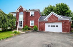 249 Av. Labrecque, Montmagny, Quebec G5V4N8