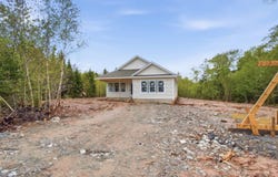83 Maverick Lane, Devon, Nova Scotia B3T 1X4