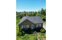 957 Ch. de la Montagne, Hull, Quebec J9A3T9