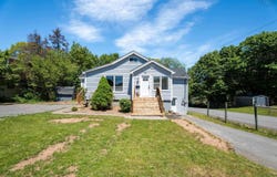 127 Crescent Drive, New Minas, Nova Scotia B4N 3G9