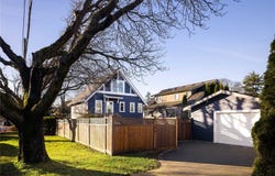 2194 Central Ave, Oak Bay, British Columbia V8S2R5