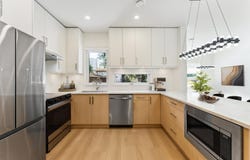 844 St. Denis Avenue, North Vancouver, British Columbia V7J 2G4