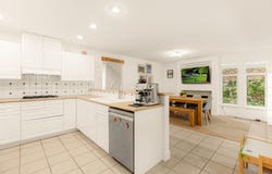 1188 Strathaven Drive, North Vancouver, British Columbia V7H2Z6