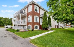 5109 Rue des Ormes, Sainte-Catherine, Quebec J5C1L4