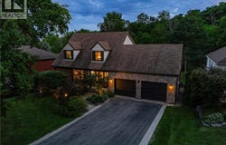 5 MAYS Crescent, Waterdown, Ontario L8B0G4