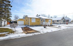 17 Av. René, Rivière-Beaudette, Quebec J0P1R0