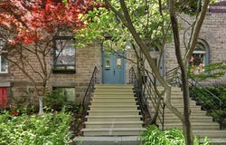 254 Av. Olivier, Westmount, Quebec H3Z 2C8