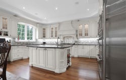 35 Greengate Road, Toronto, Ontario M3B 1E7