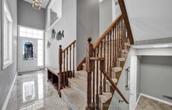 40 Ridge Gate Crescent, East Gwillimbury, Ontario L0G1M0