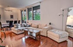 801 Rue de la Commune E., Montréal, Quebec H2L0A3