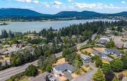 6037 Stonehouse Pl, Duncan, British Columbia V9L5M8