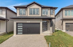 24 Moon Crescent, Waterloo, ON, Cambridge, Ontario N1S-5B4