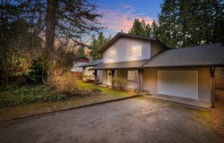 2572 The Boulevard, Squamish, British Columbia V0N 1T0