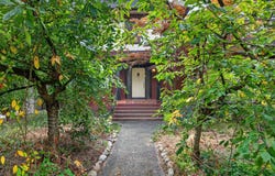 118 Queens Avenue, New Westminster, British Columbia V3L 1J5