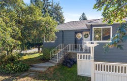 741 Cowper St, Saanich, British Columbia V9A 2G1