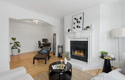 379 Av. Notre-Dame, Saint-Lambert, Quebec J4P 2K2