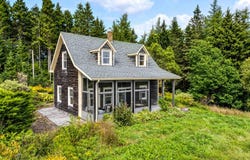 1690 New Cumberland Road, Pleasantville, Nova Scotia B0R 1G0