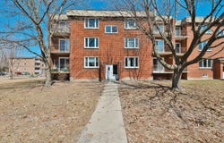 117 Rue Sévigny, Repentigny, Quebec J5Y2C9