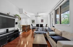 801 Rue de la Commune E., Montréal, Quebec H2L0A3