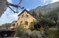 Su richiesta, Mendrisio, Ticino 6850