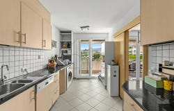 Mont-sur-Rolle, Vaud 1185