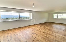 Mont-sur-Rolle, Vaud 1185