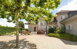 Mont sur Rolle, Vaud 1185