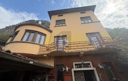 Su richiesta, Mendrisio, Ticino 6850