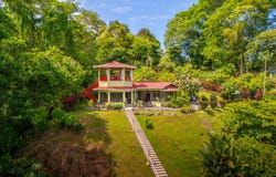 Amazing Mountain View and Ocean View House and Guest House on 4.5 Acres of land in Ojochal, Ojochal, Puntarenas 60501