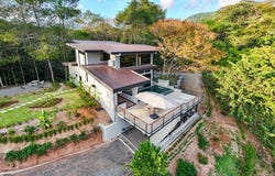 Luxury 3 Bedroom Home with Ocean Views in Downtown Uvita, Uvita, Puntarenas