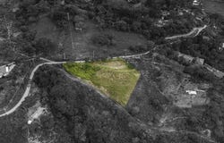 Land with Great Potential and Natural Surroundings in San José, Vilcabamba, San José, Loja