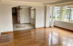 Elegant Cumbayá Home with Volcano Views & Luxurious Comfort, Quito, Pichincha