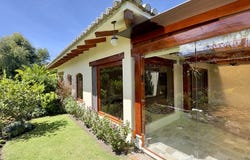 Private Estate Villa - Botanical Garden Gated Community, Checa (Chilpa), Pichincha