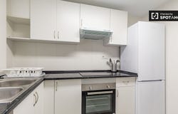 valencia, Valencian Community 46004