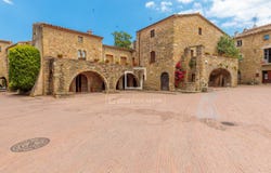 Monells, Catalonia 17121