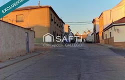 Campo De Criptana, Castile-La Mancha 13610