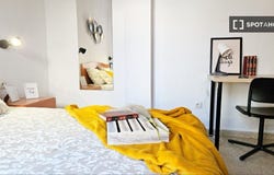 valencia, Valencian Community 46011