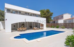 Es Mercadal, Balearic Islands 07740