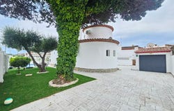 Castelló d'Empúries, Catalonia 17486