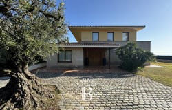 Alella, Catalonia 08328