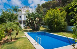 Este, Andalusia