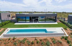 Es Mercadal, Balearic Islands 07740