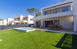 Es Mercadal, Balearic Islands 07740