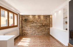 Mont-ras, Catalonia 17253