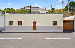 El Tanque, Canary Islands 38435