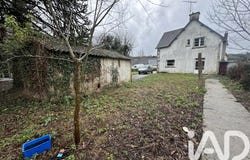 Bourbriac, Brittany 22390