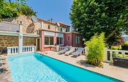 Correns, Provence-Alpes-Côte d'Azur 83570