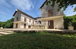 Marce-Sur-Esves, Centre 37160