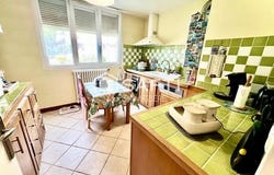 Paron, Bourgogne 89100