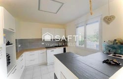 Azay-Le-Brûlé, Poitou-Charentes 79400
